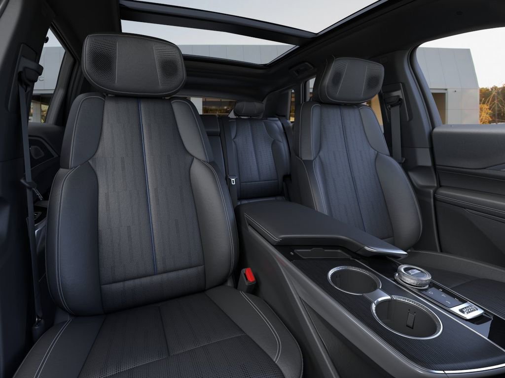 New 2024 Cadillac Lyriq Sport RWD image 16