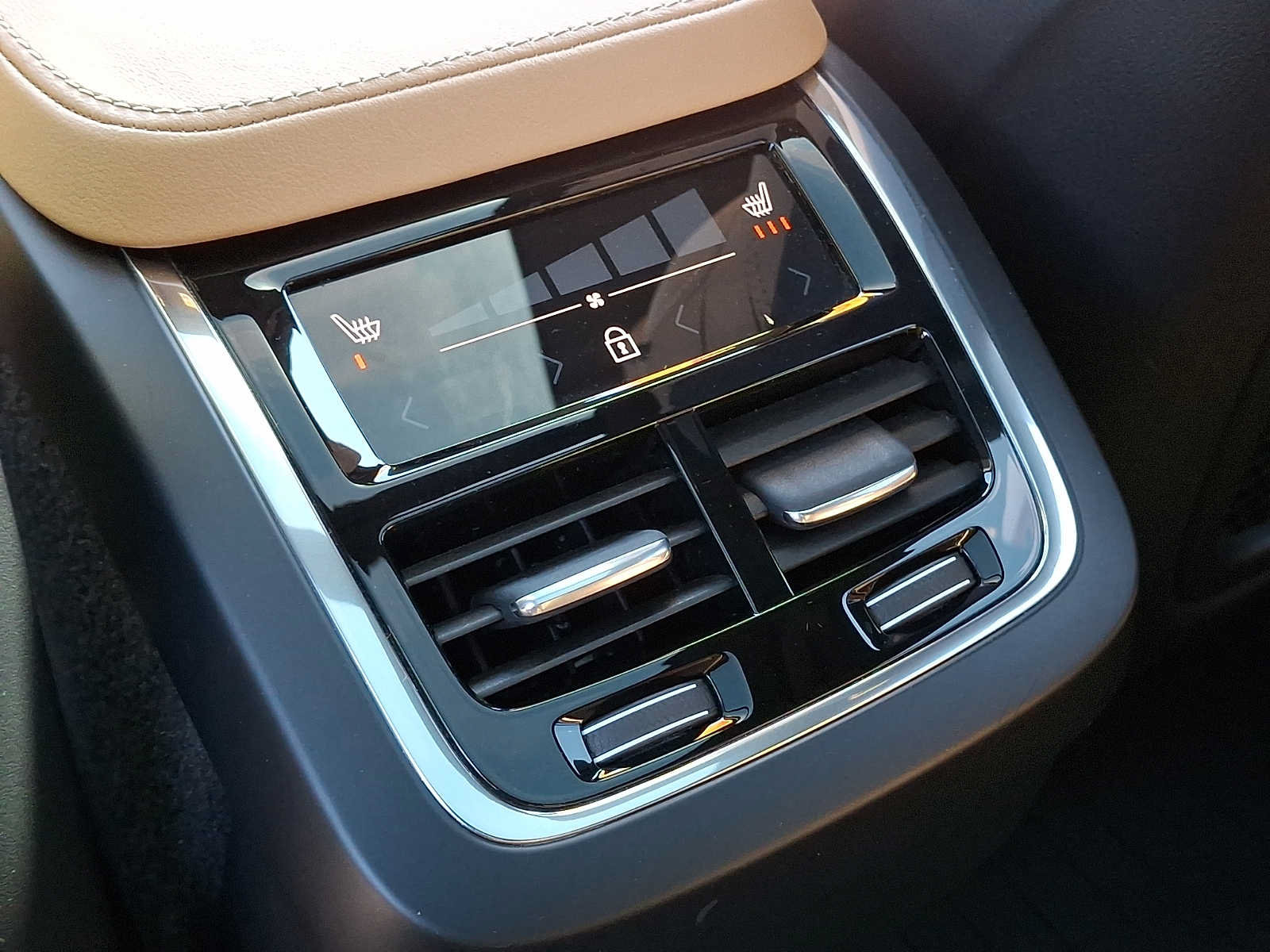 Used 2022 Volvo XC90 T6 Inscription AWD/4WD image 11