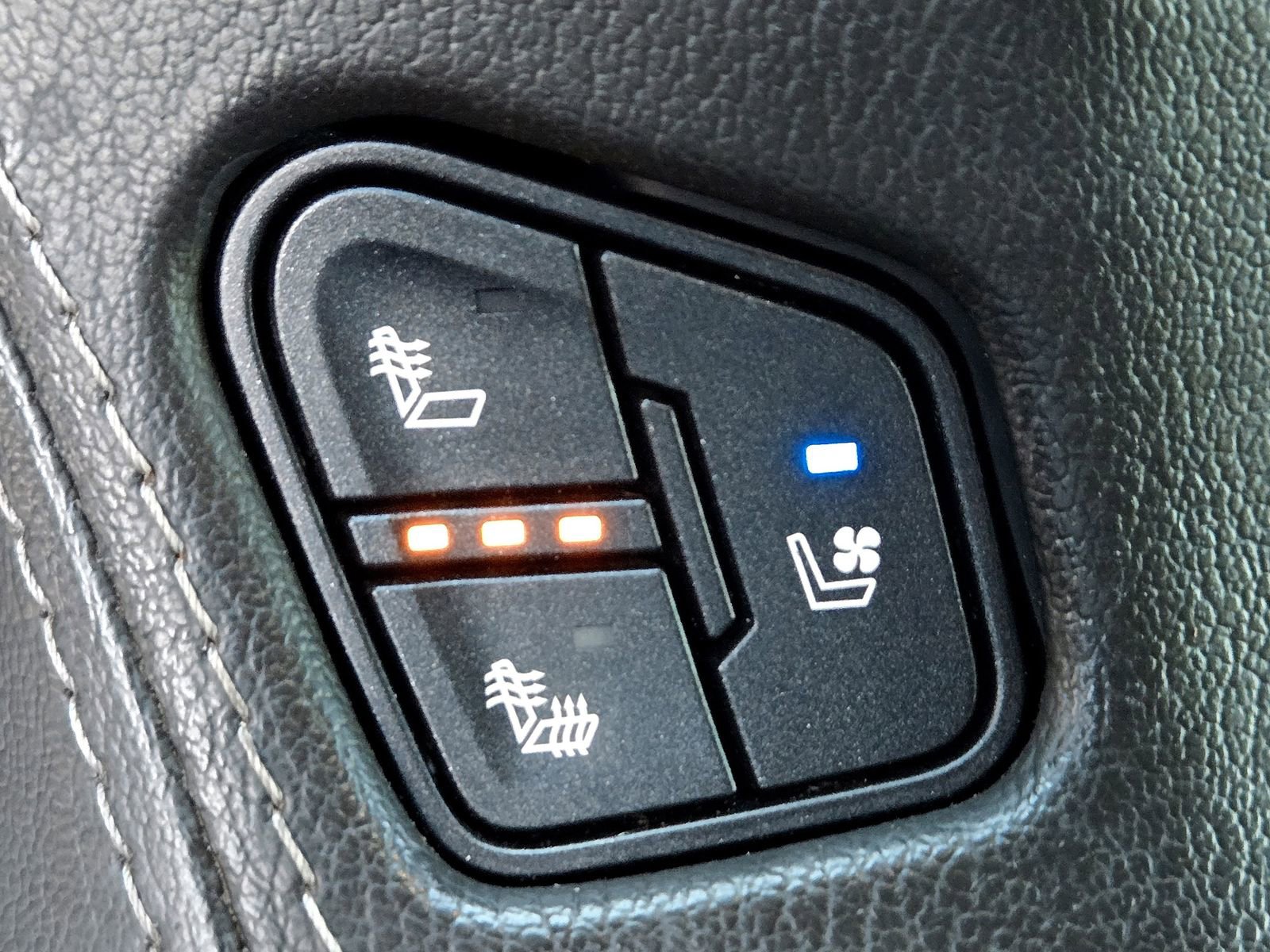 Used 2020 Chevrolet Suburban Premier image 21