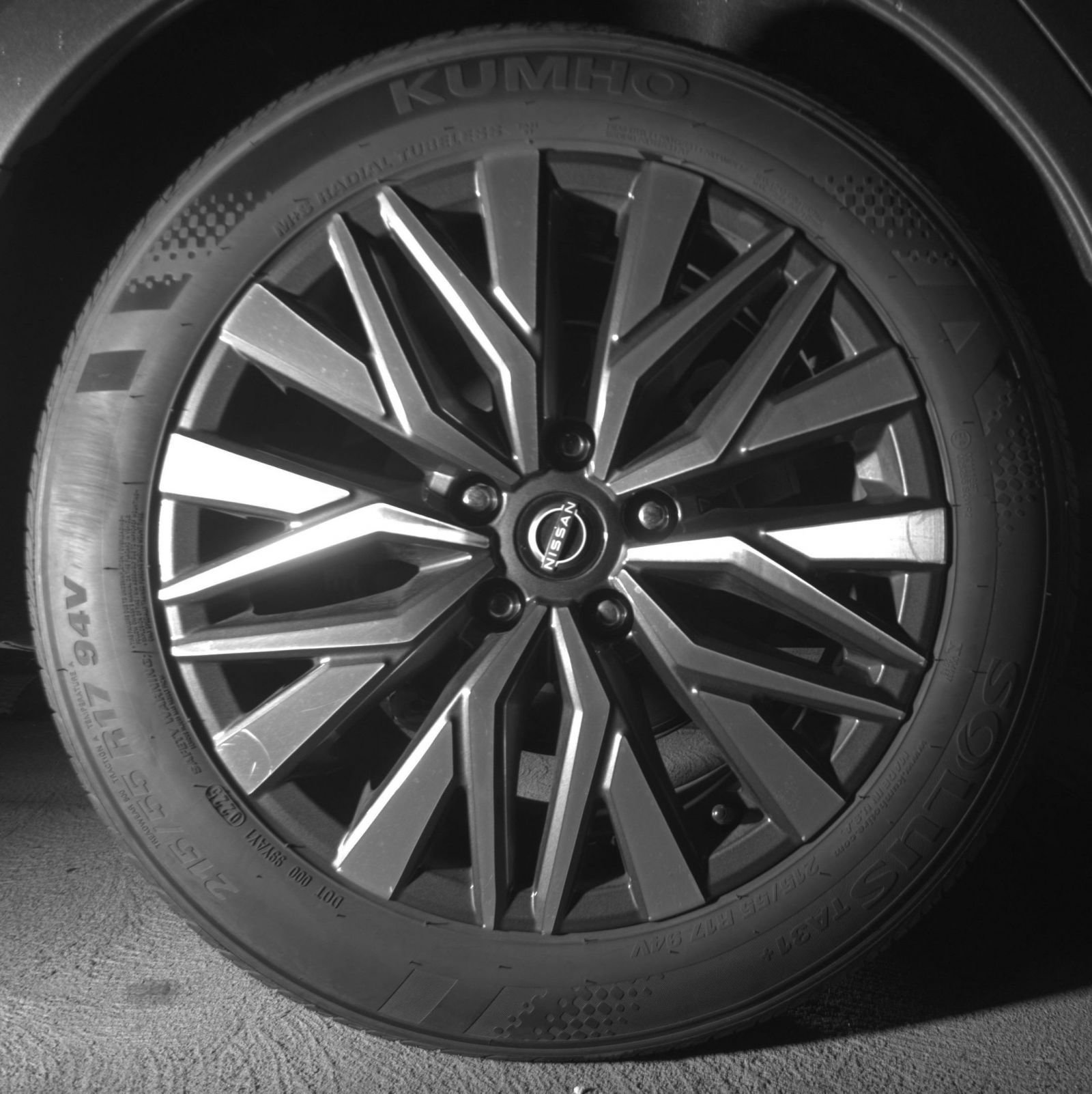 Used 2025 Nissan Altima 2.5 SV FWD image 15
