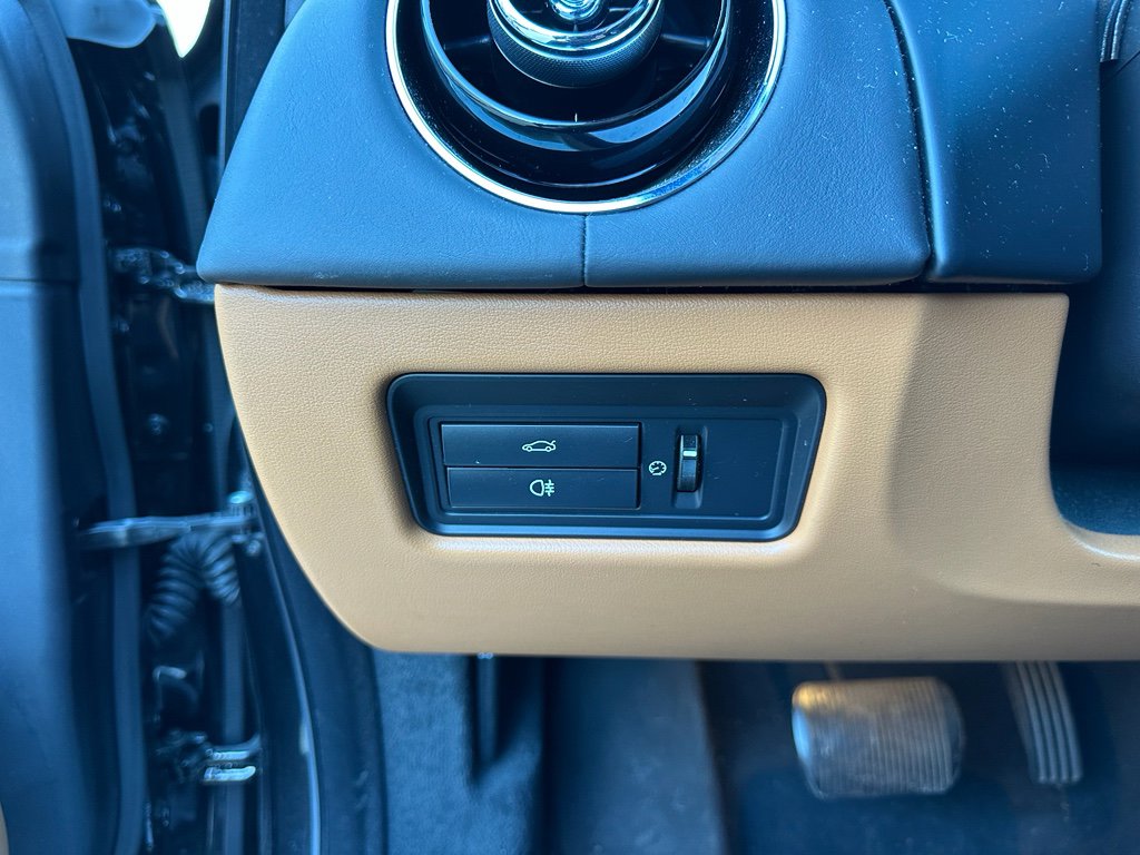 Used 2015 Jaguar XJ L Portfolio image 20