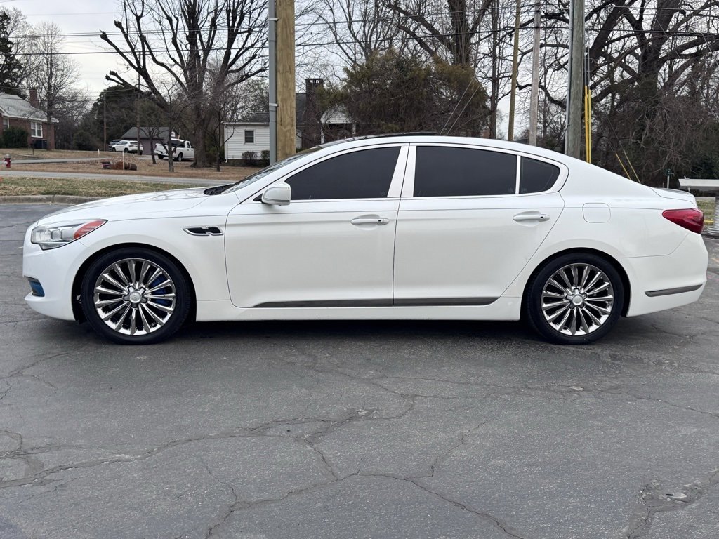 Used 2015 Kia K900 Luxury image 3