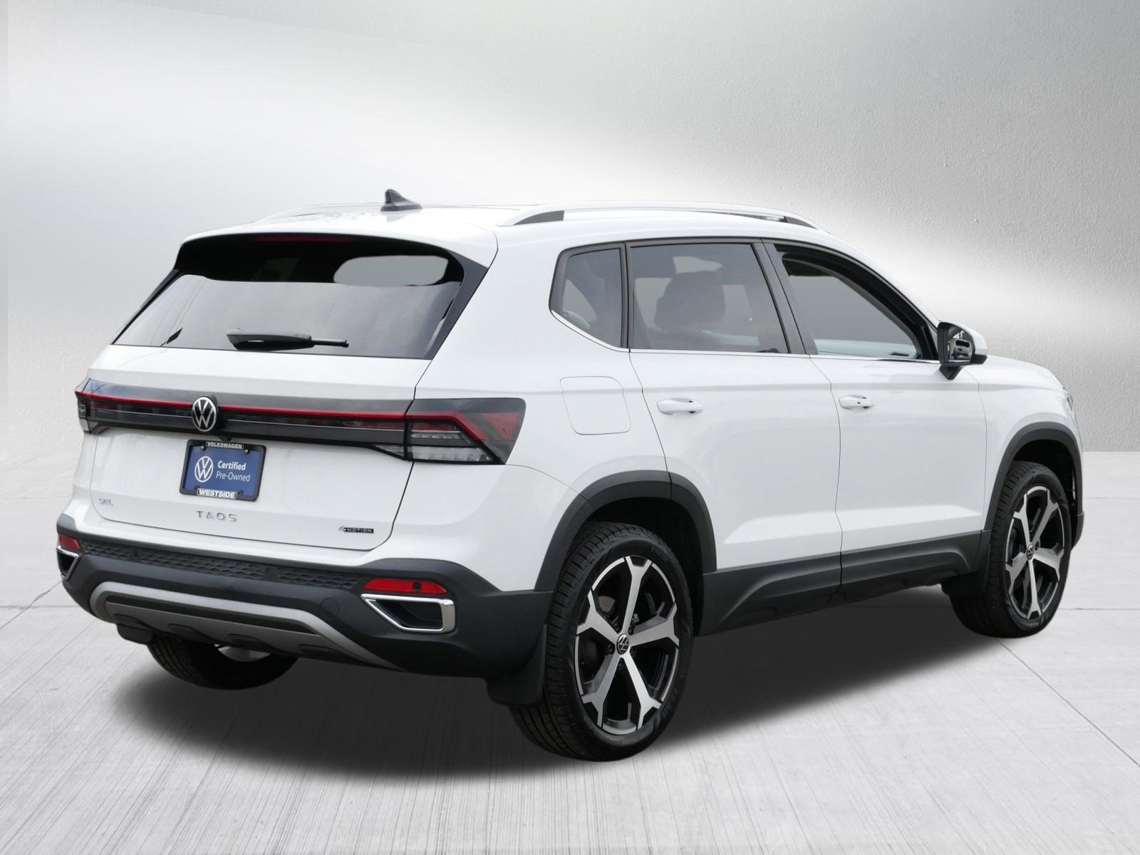 Certified 2025 Volkswagen Taos SEL AWD/4WD image 7