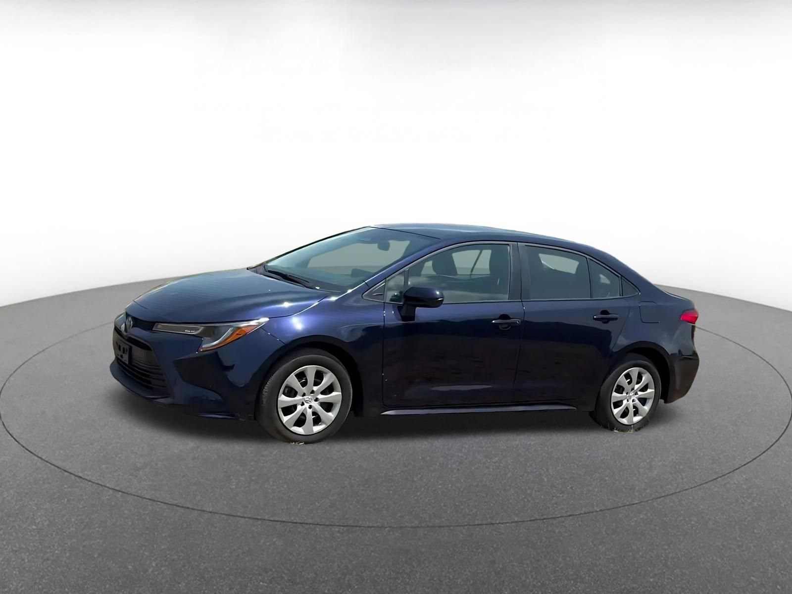 Used 2025 Toyota Corolla LE FWD image 8