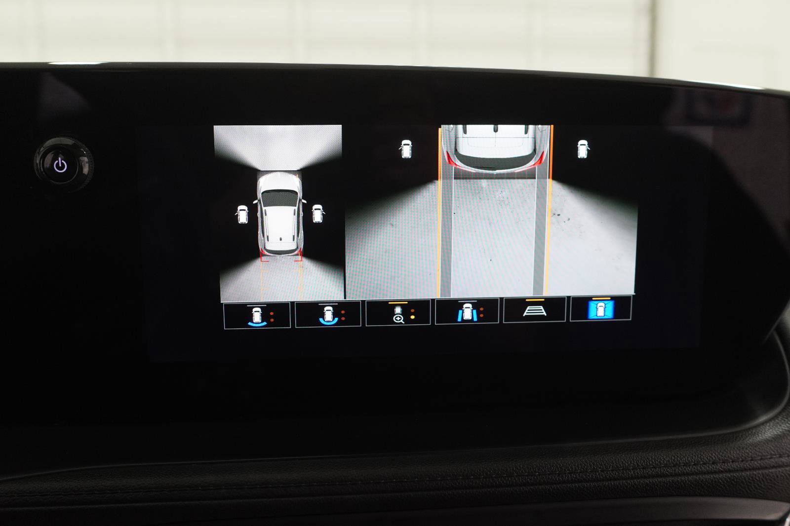 Used 2025 Buick Encore GX Avenir w/ Avenir Technology Package FWD image 35