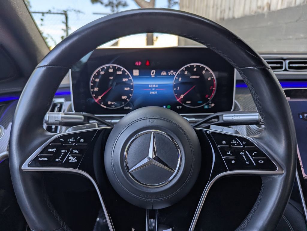 Used 2022 Mercedes-Benz S 580 4MATIC Sedan w/ AMG Line Package image 24