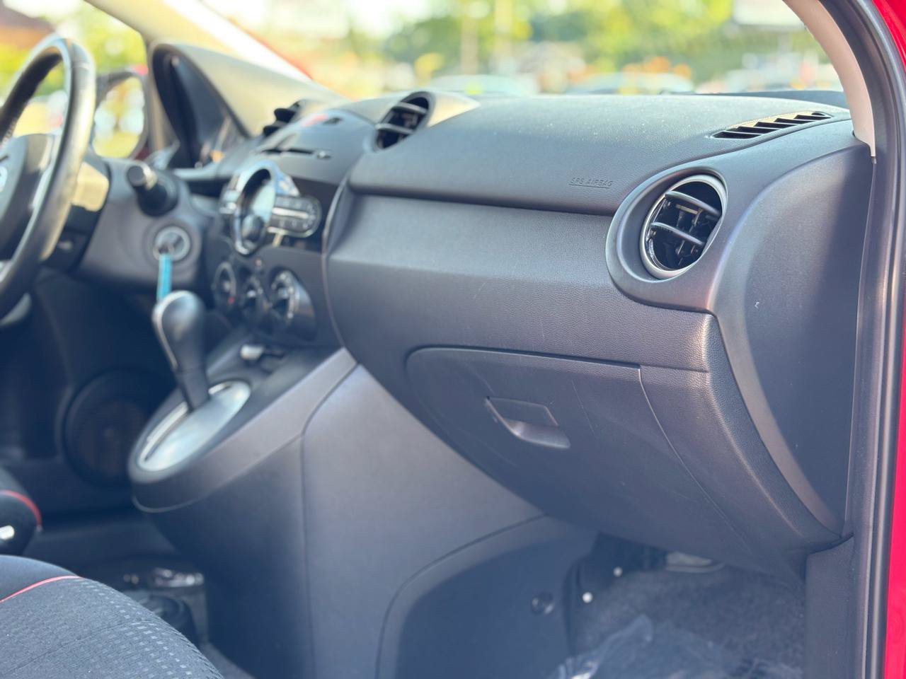 Used 2013 MAZDA MAZDA2 Touring FWD image 37