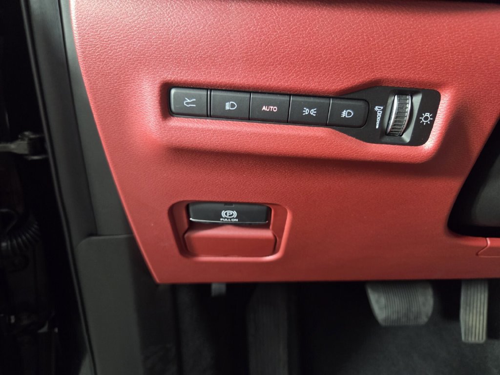 Used 2025 Jeep Wagoneer S Launch Edition AWD/4WD image 39