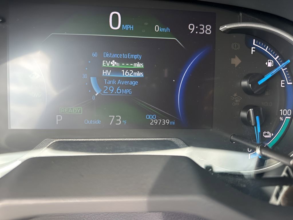 Used 2021 Toyota RAV4 SE image 23