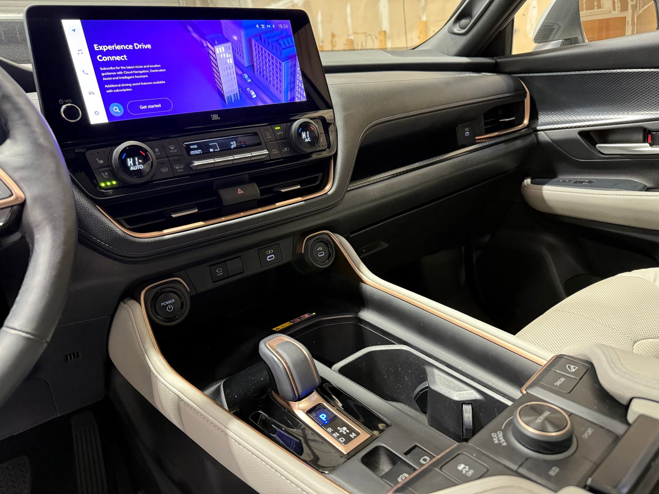 Used 2024 Toyota Grand Highlander AWD Hybrid image 16