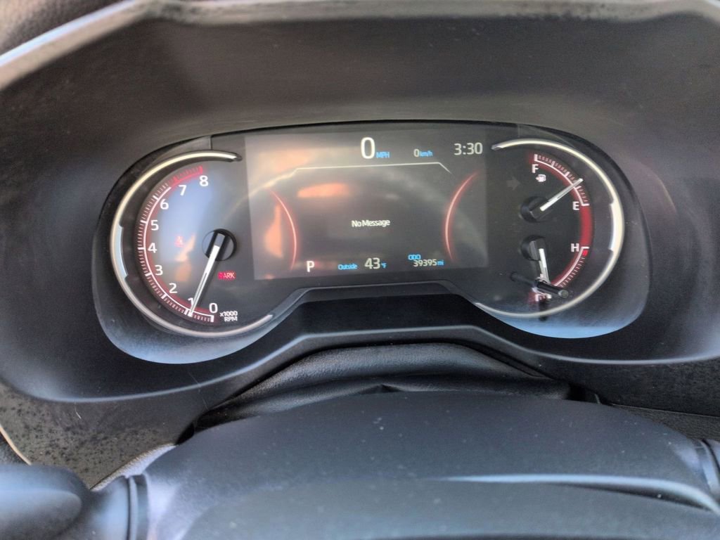 Used 2024 Toyota RAV4 LE image 17