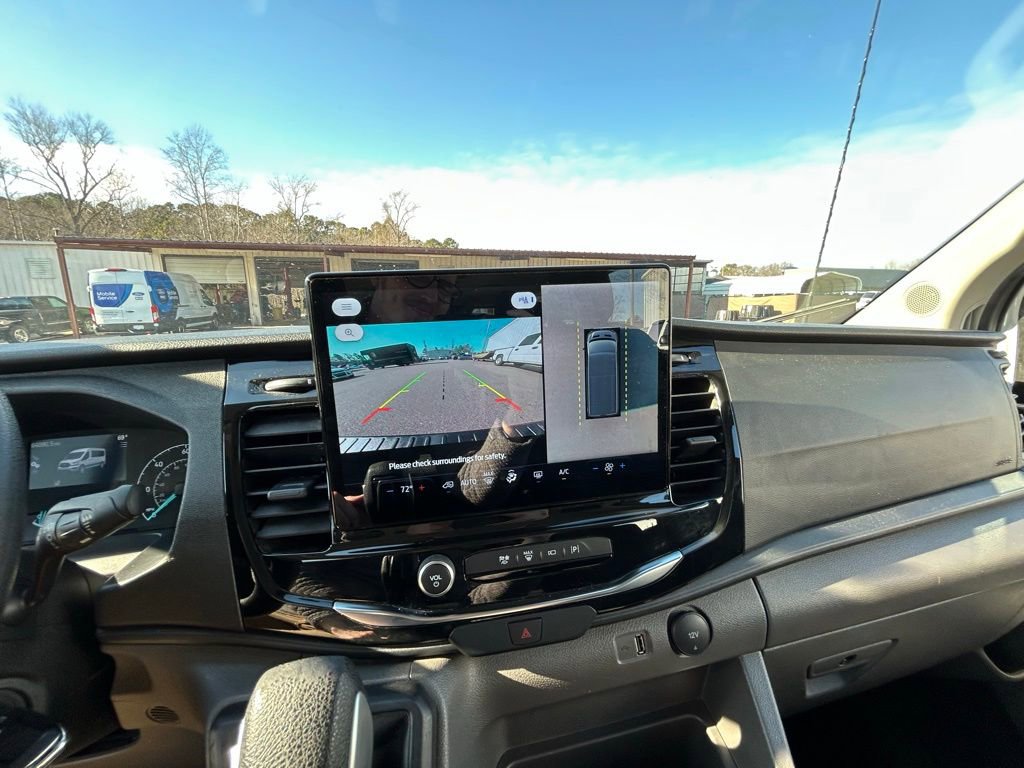 Used 2023 Ford Transit 350 XLT image 32