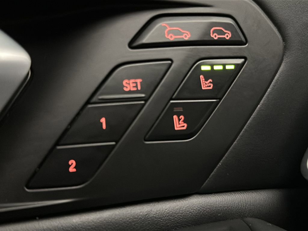 Used 2021 BMW X6 M w/ Executive Package image 31