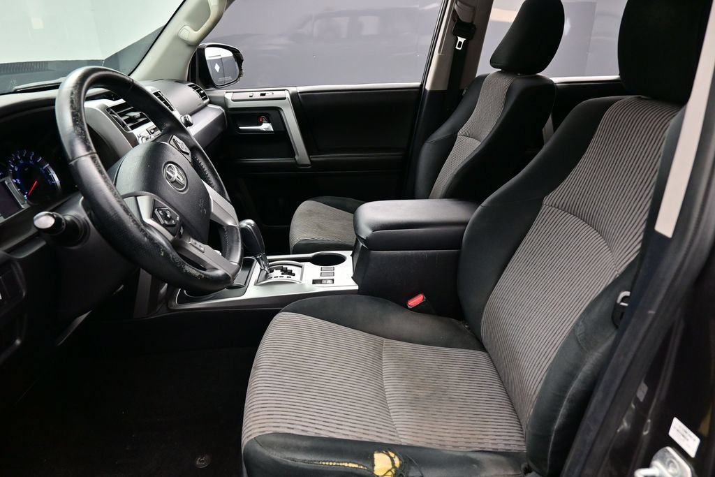 Used 2014 Toyota 4Runner SR5 AWD/4WD image 20