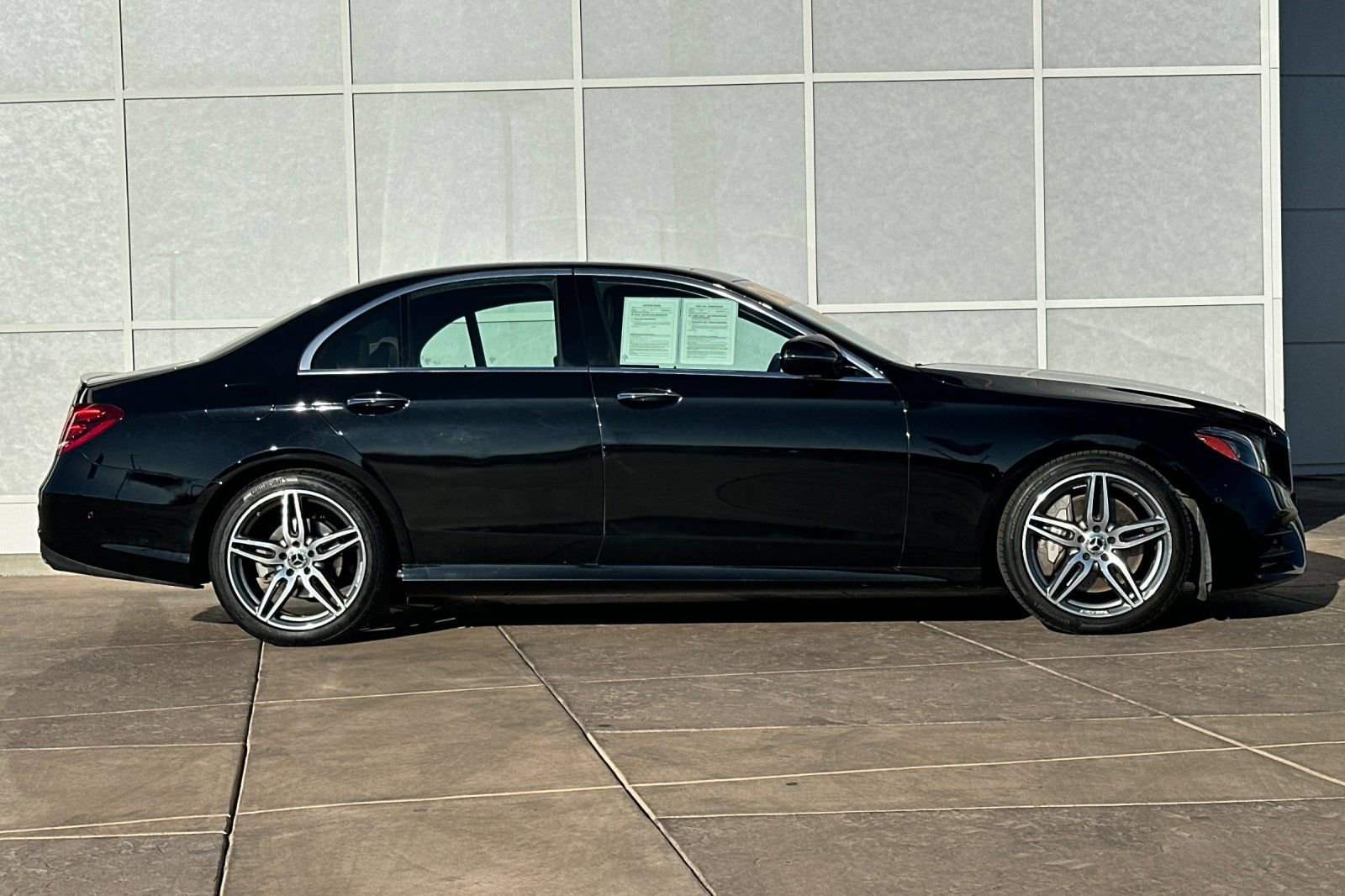 Used 2018 Mercedes-Benz E 300 image 3