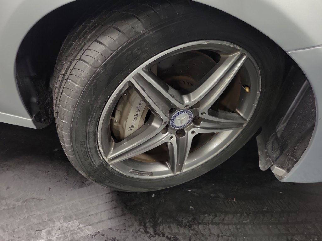 Used 2017 Mercedes-Benz E 300 image 11