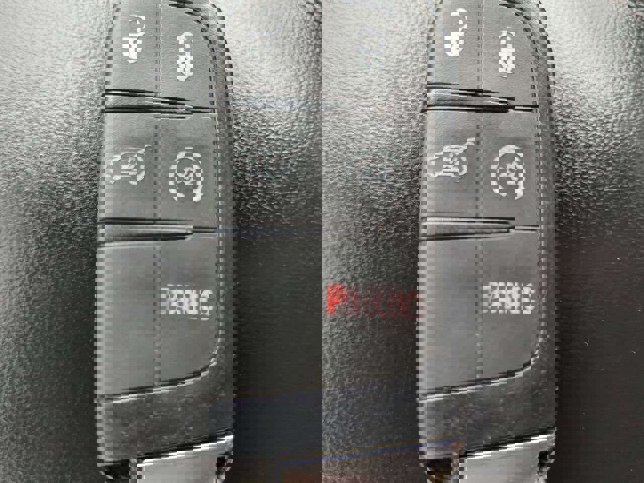 Used 2019 Jeep Grand Cherokee Limited w/ Luxury Group II image 32