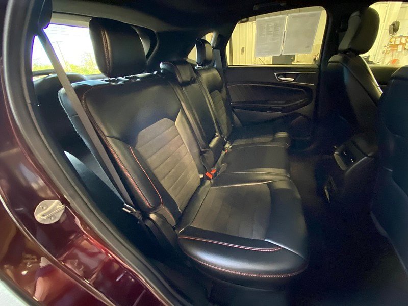 Used 2022 Ford Edge ST-Line w/ Class II Trailer Tow Package AWD/4WD image 36