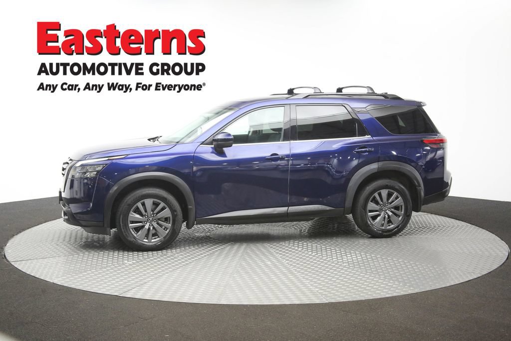 Used 2023 Nissan Pathfinder SV w/ SV Premium Package AWD/4WD image 60