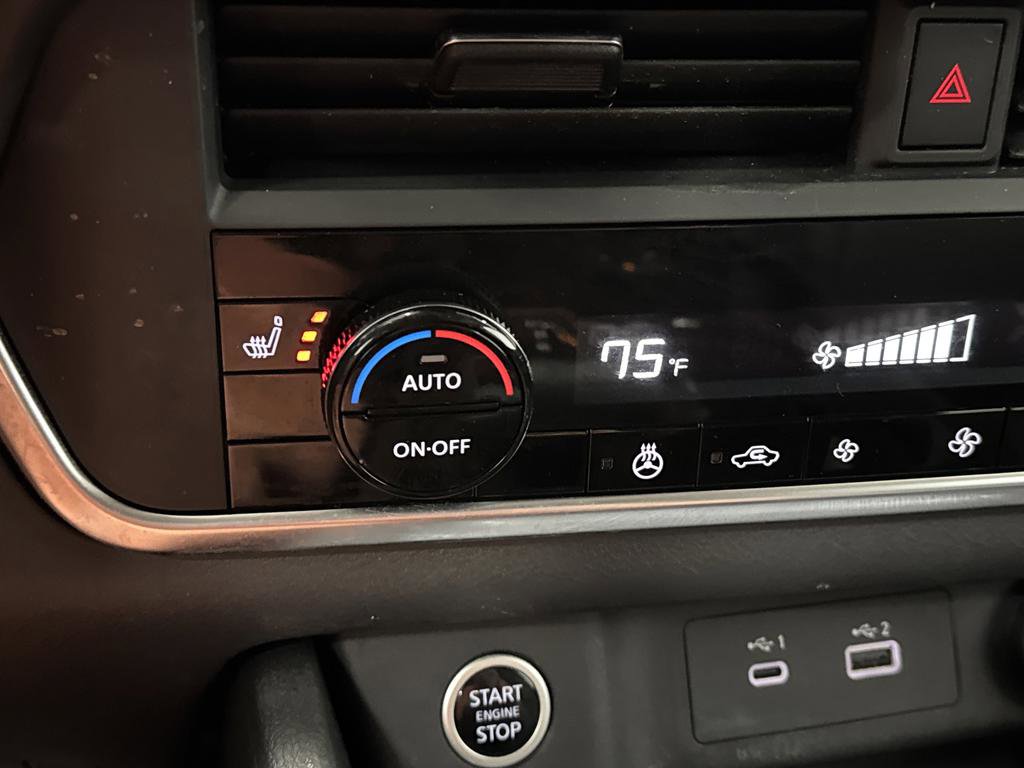 Used 2023 Nissan Rogue SV w/ SV Premium B Package image 8