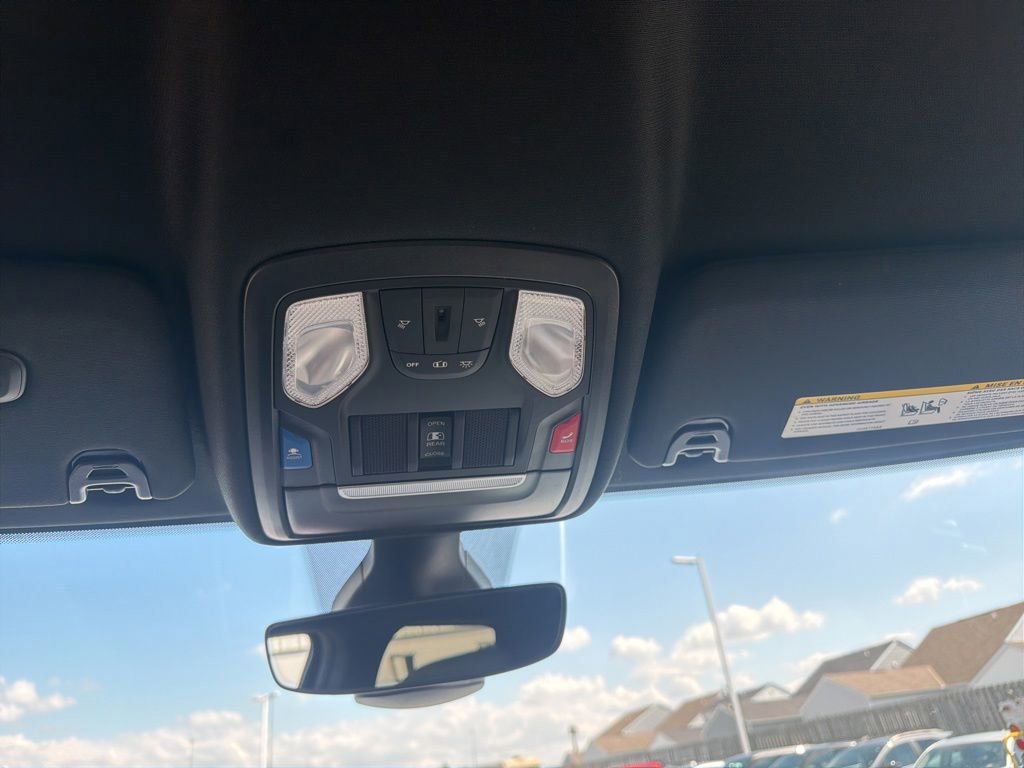 Used 2022 RAM 2500 Big Horn w/ Level C Equiment Group AWD/4WD image 29