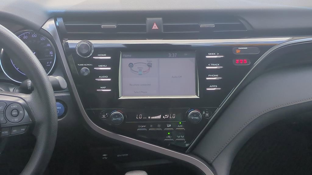 Used 2019 Toyota Camry LE image 21