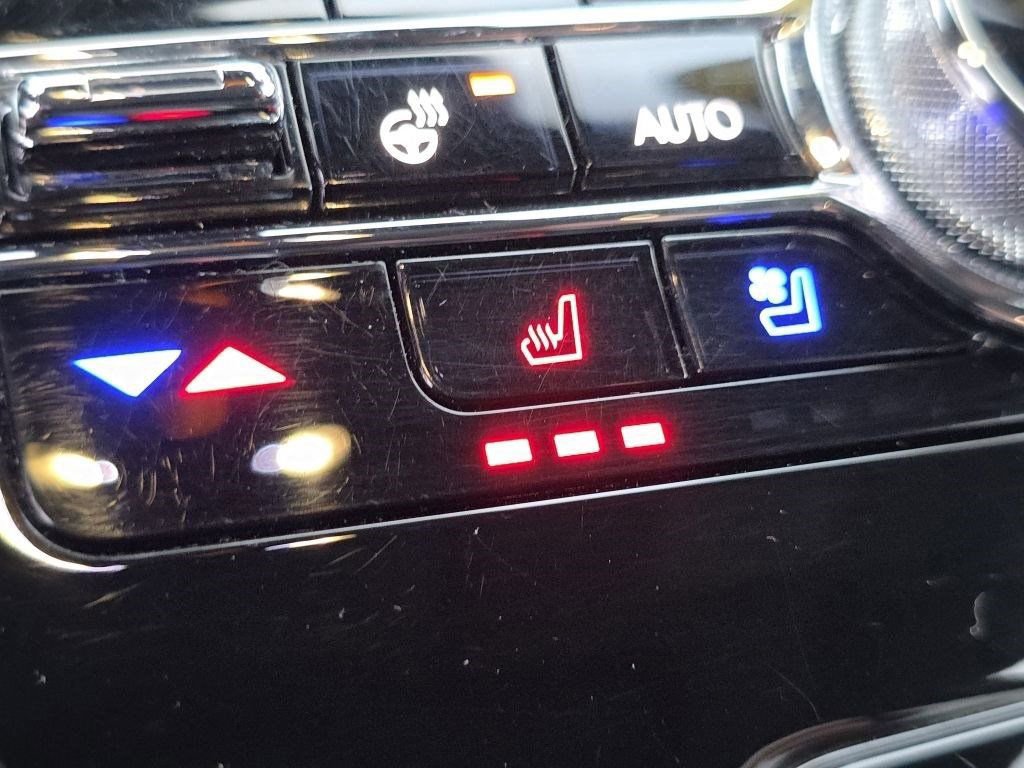 Used 2021 Lincoln Corsair Reserve w/ Equipment Group 201A image 4