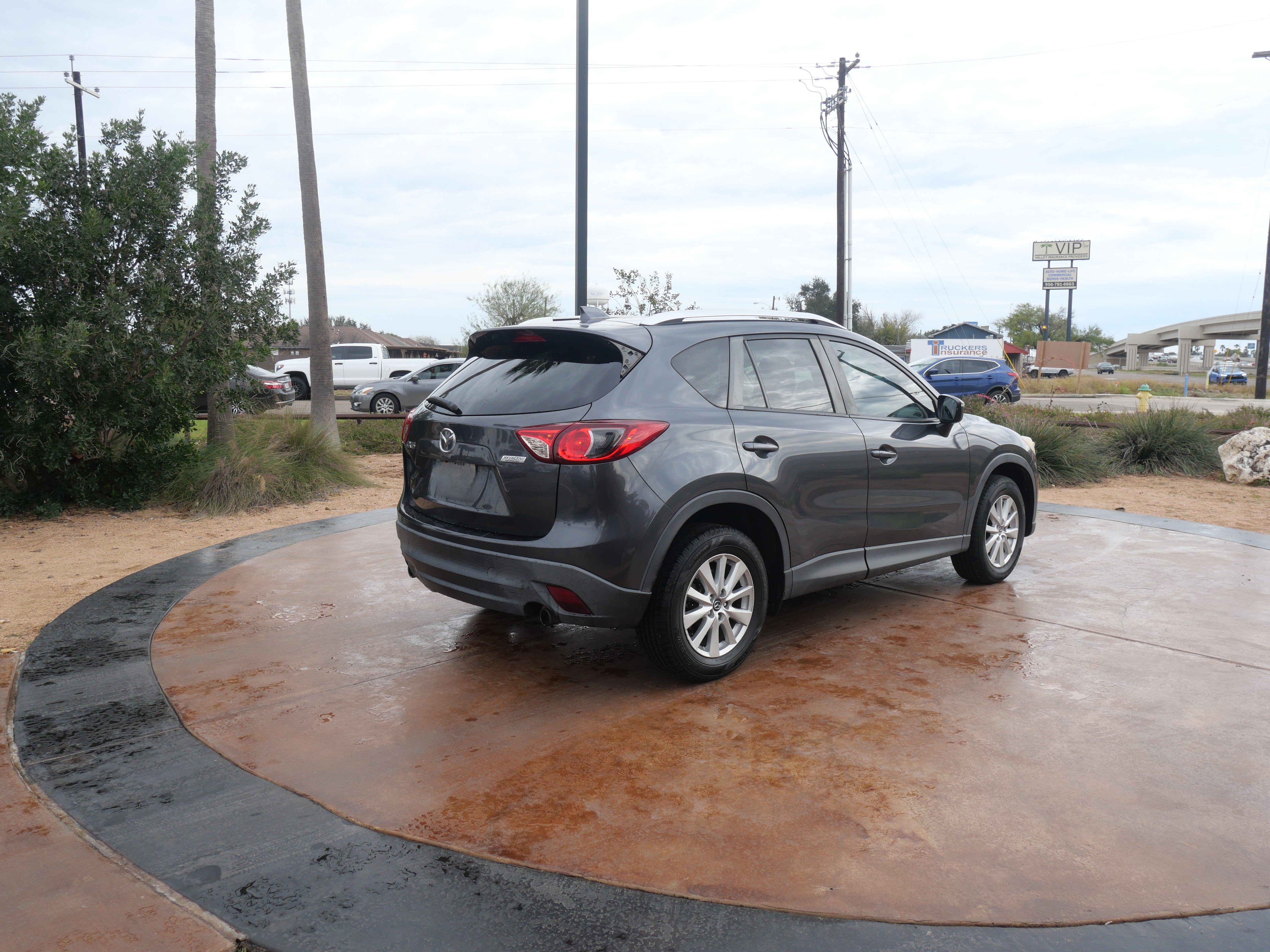 Used 2015 MAZDA CX-5 Touring image 2