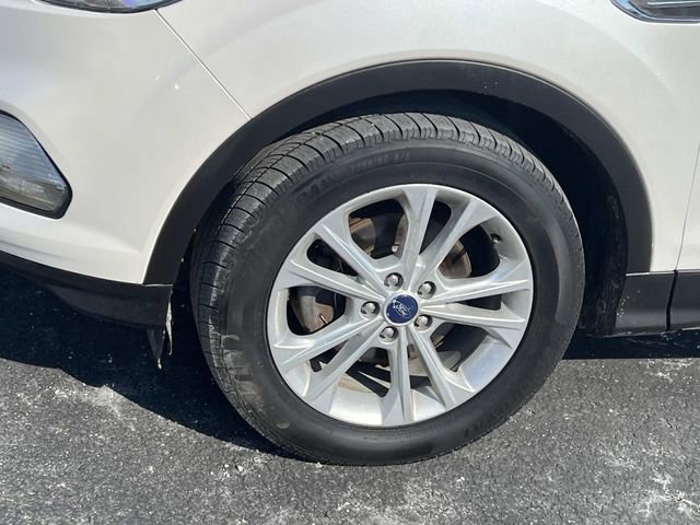 Used 2017 Ford Escape SE w/ Equipment Group 201A image 10