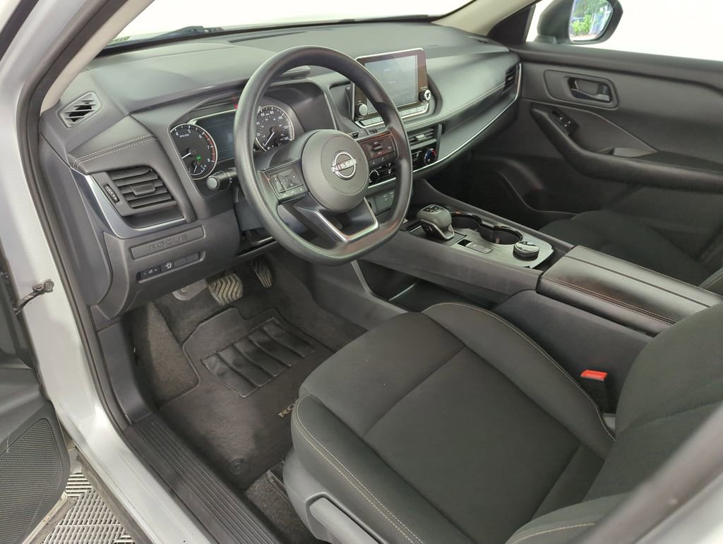 Used 2024 Nissan Rogue S image 11
