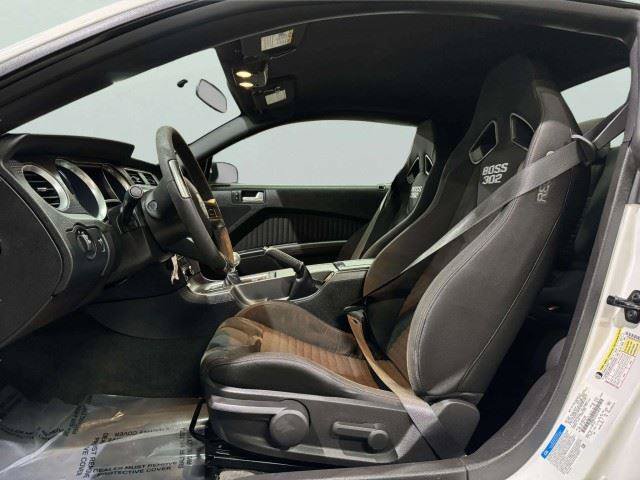 Used 2013 Ford Mustang Boss 302 w/ Boss 302 Accessory Pkg RWD image 34