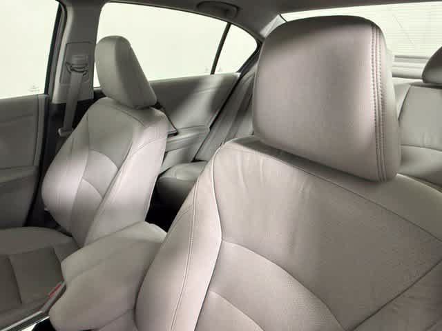 Used 2015 Honda Accord EX-L image 33