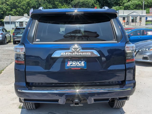 Used 2022 Toyota 4Runner Limited AWD/4WD image 6