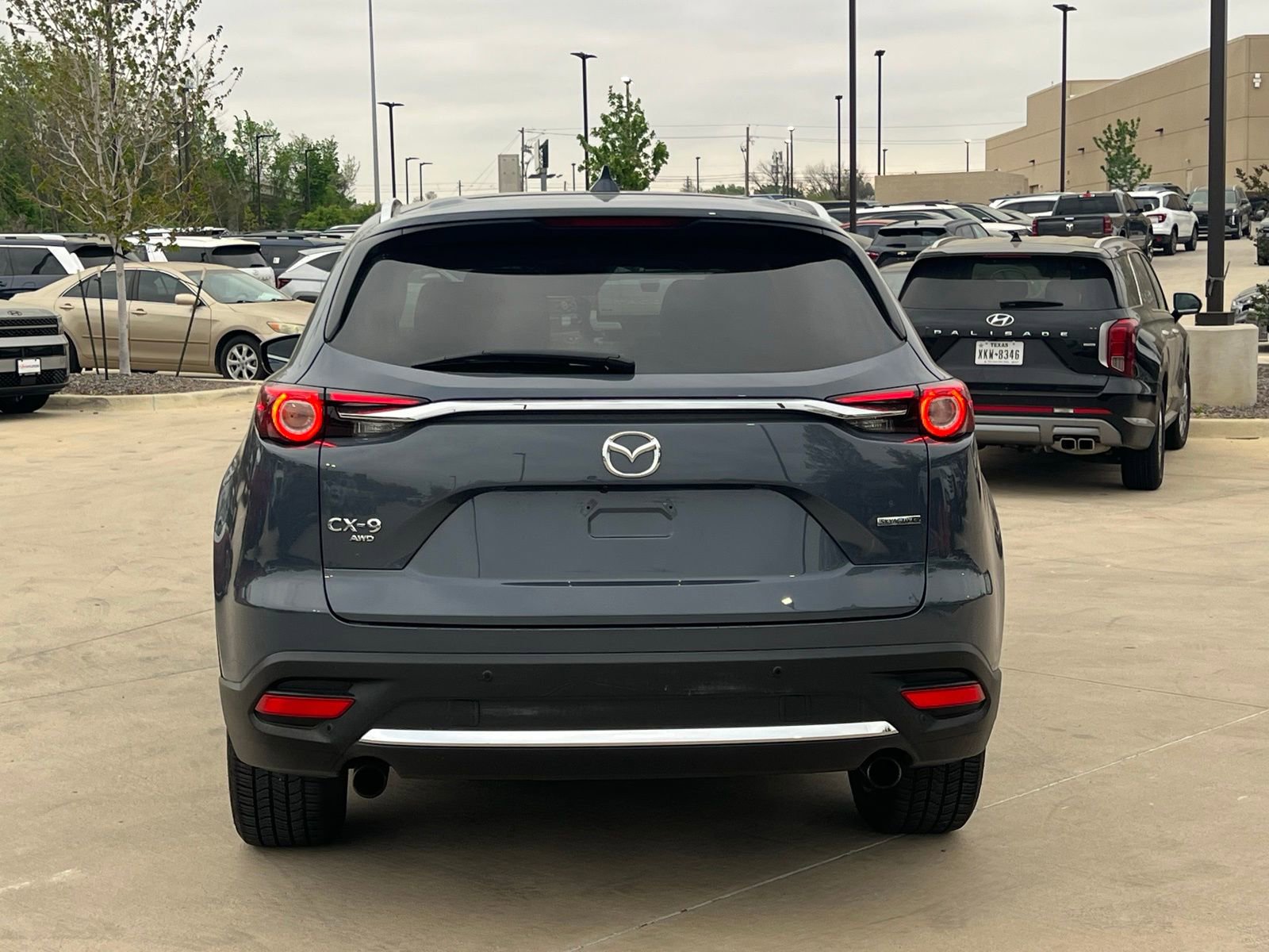 Used 2023 MAZDA CX-9 Carbon Edition image 11