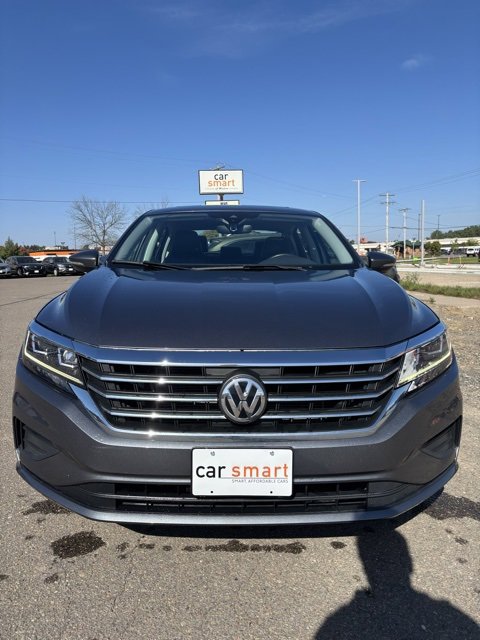 Used 2021 Volkswagen Passat 2.0T SE image 2