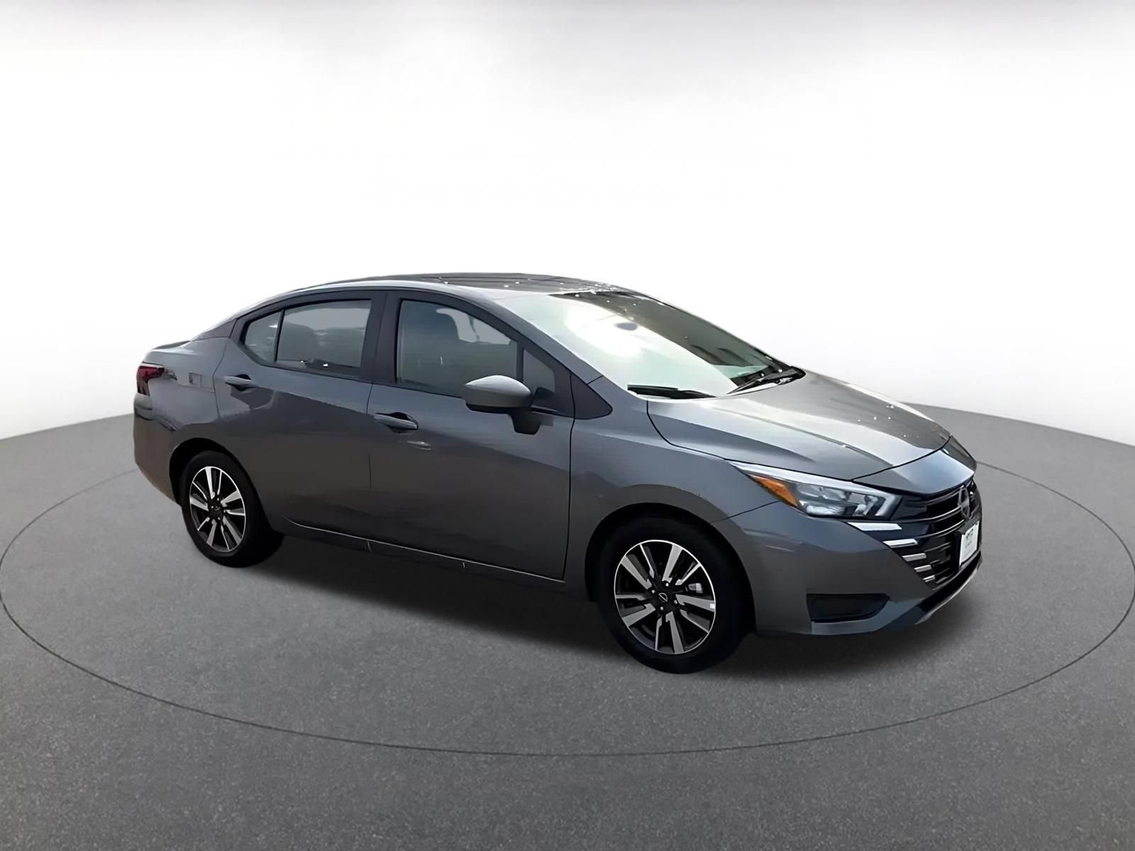 Used 2025 Nissan Versa SV FWD image 2
