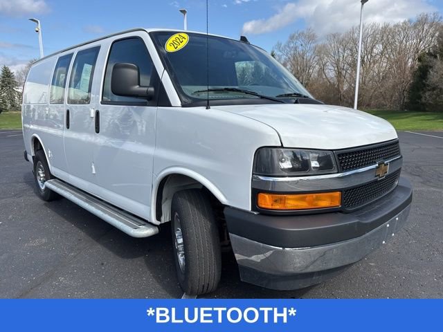 Used 2024 Chevrolet Express 2500 w/ Driver Convenience Package image 4