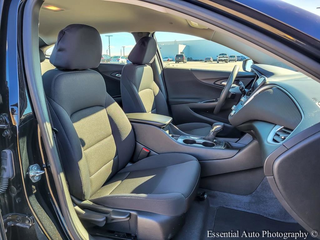 Used 2023 Chevrolet Malibu LS image 27