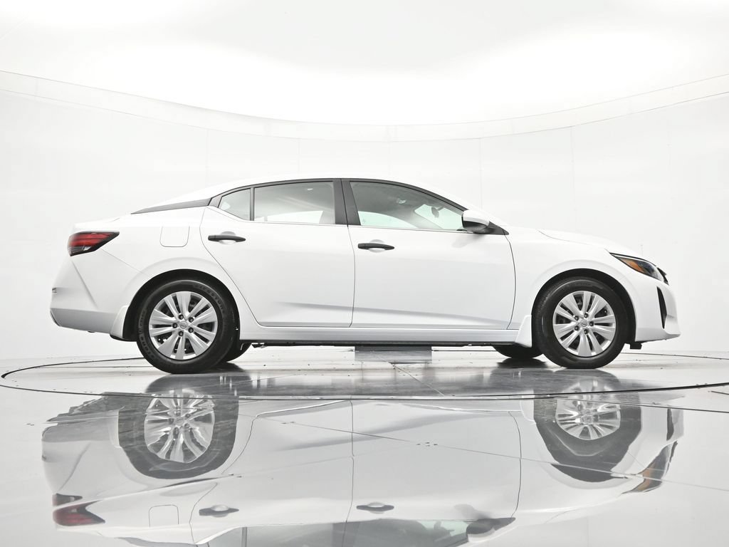 Used 2024 Nissan Sentra S FWD image 39