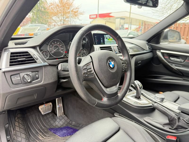 Used 2017 BMW 330i xDrive Sedan AWD/4WD image 13