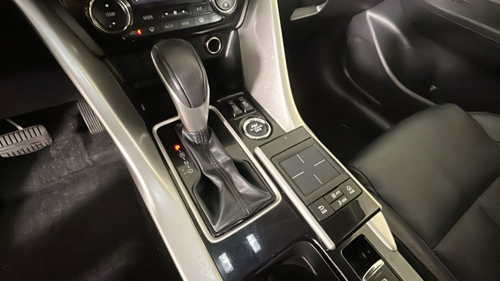 Used 2018 Mitsubishi Eclipse Cross SEL AWD/4WD image 21