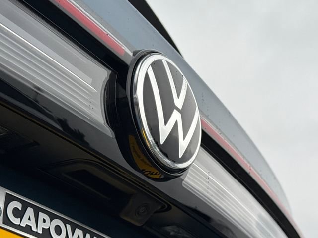 New 2026 Volkswagen Taos SE image 14