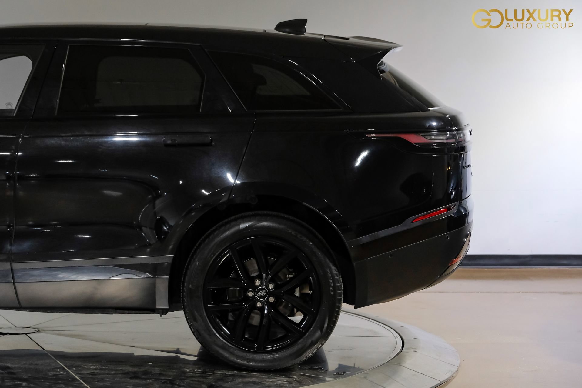 Used 2024 Land Rover Range Rover Velar S AWD/4WD image 15
