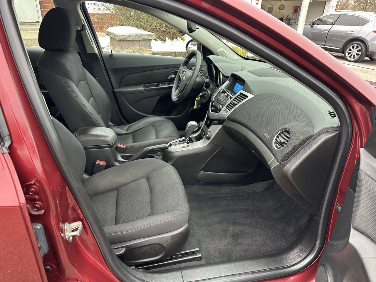 Used 2015 Chevrolet Cruze LT FWD image 23