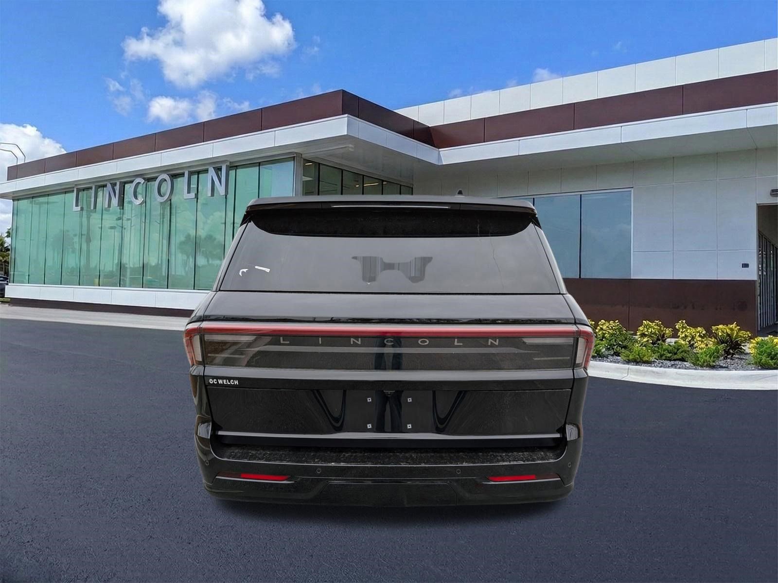 New 2026 Lincoln Navigator L Black Label AWD/4WD image 4