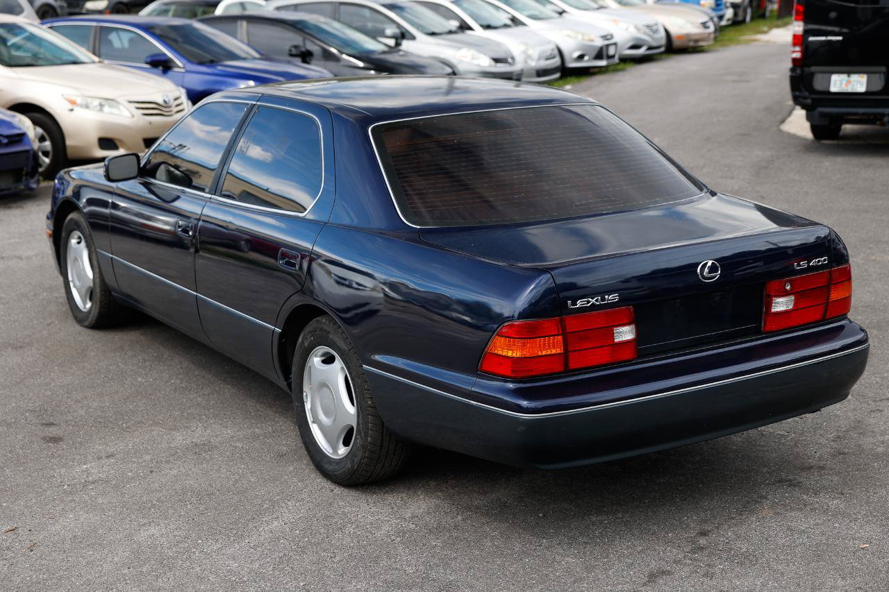 Used 1999 Lexus LS 400 w/ Premium Pkg RWD image 5