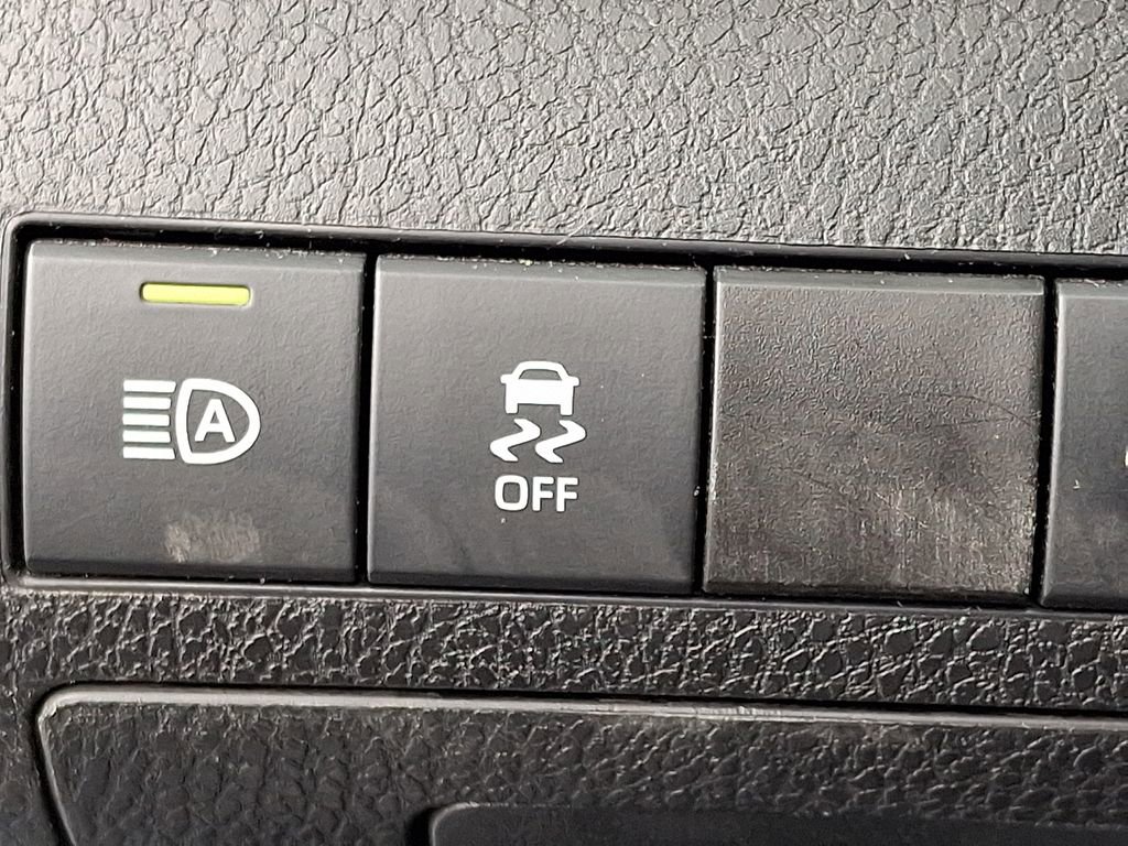 Used 2023 Toyota Camry XSE FWD image 24