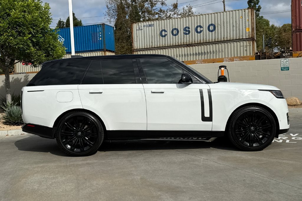 Used 2023 Land Rover Range Rover SE AWD/4WD image 9