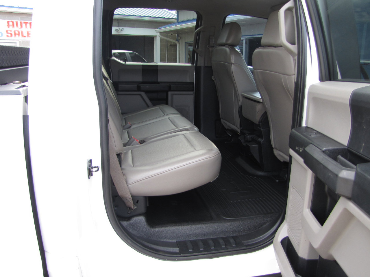 Used 2018 Ford F350 XL w/ Power Equipment Group image 8