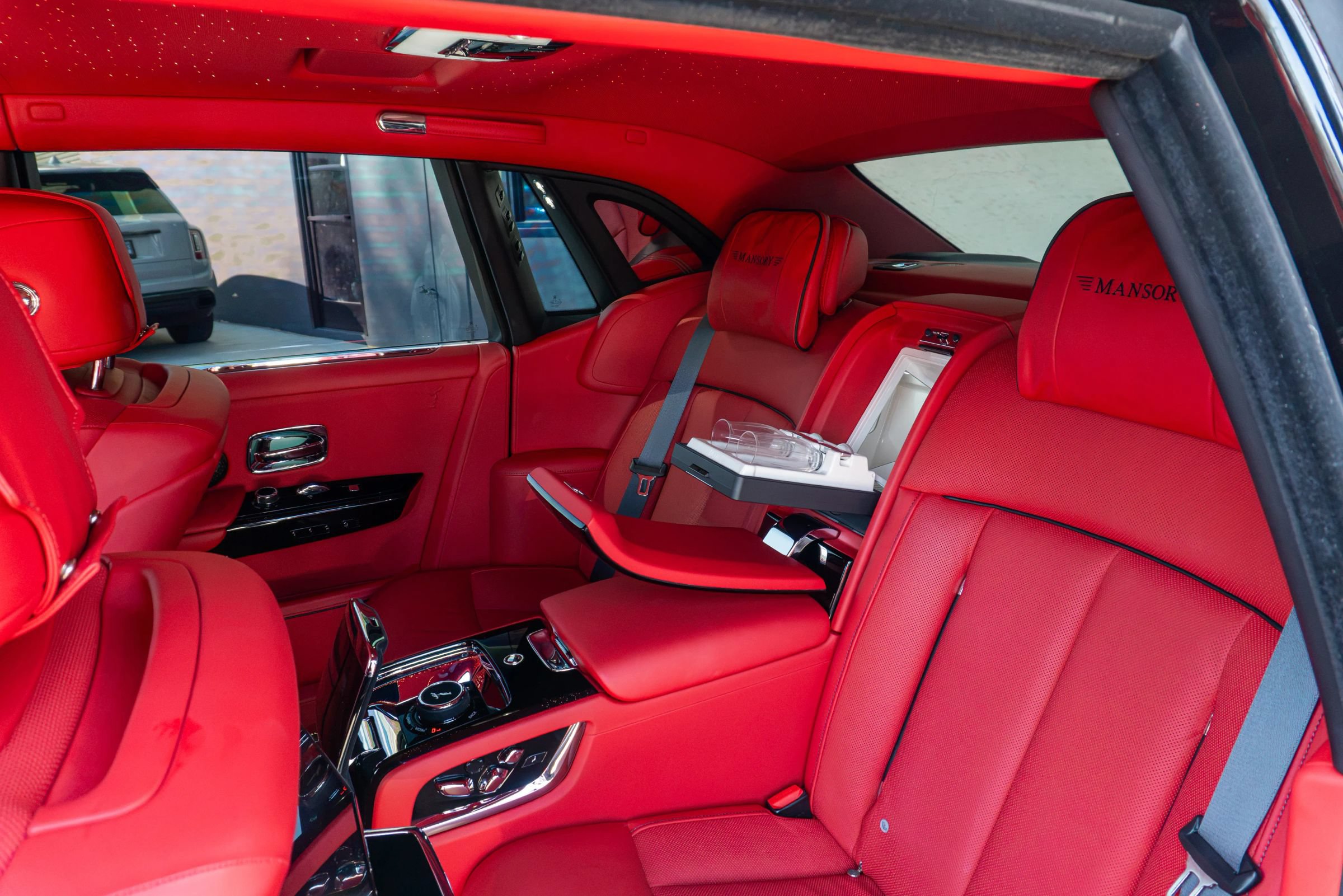 Used 2024 Rolls-Royce Phantom Sedan w/ The Phantom Package RWD image 13